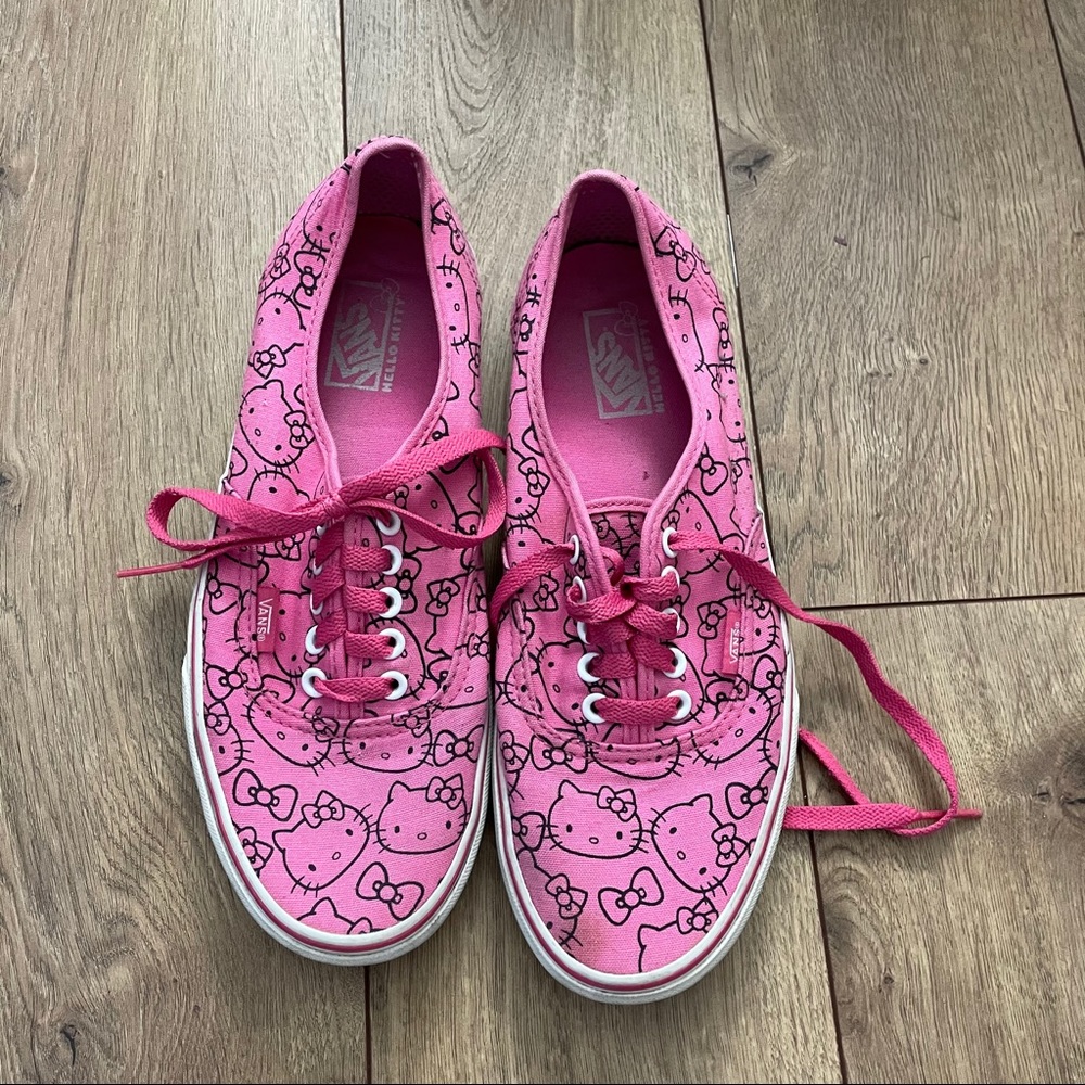 VANS HELLO KITTY LACEUPS
